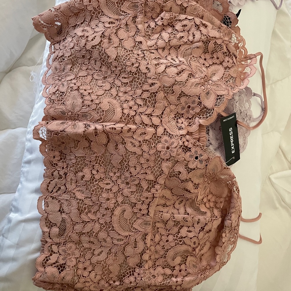 Express crop top- Coral